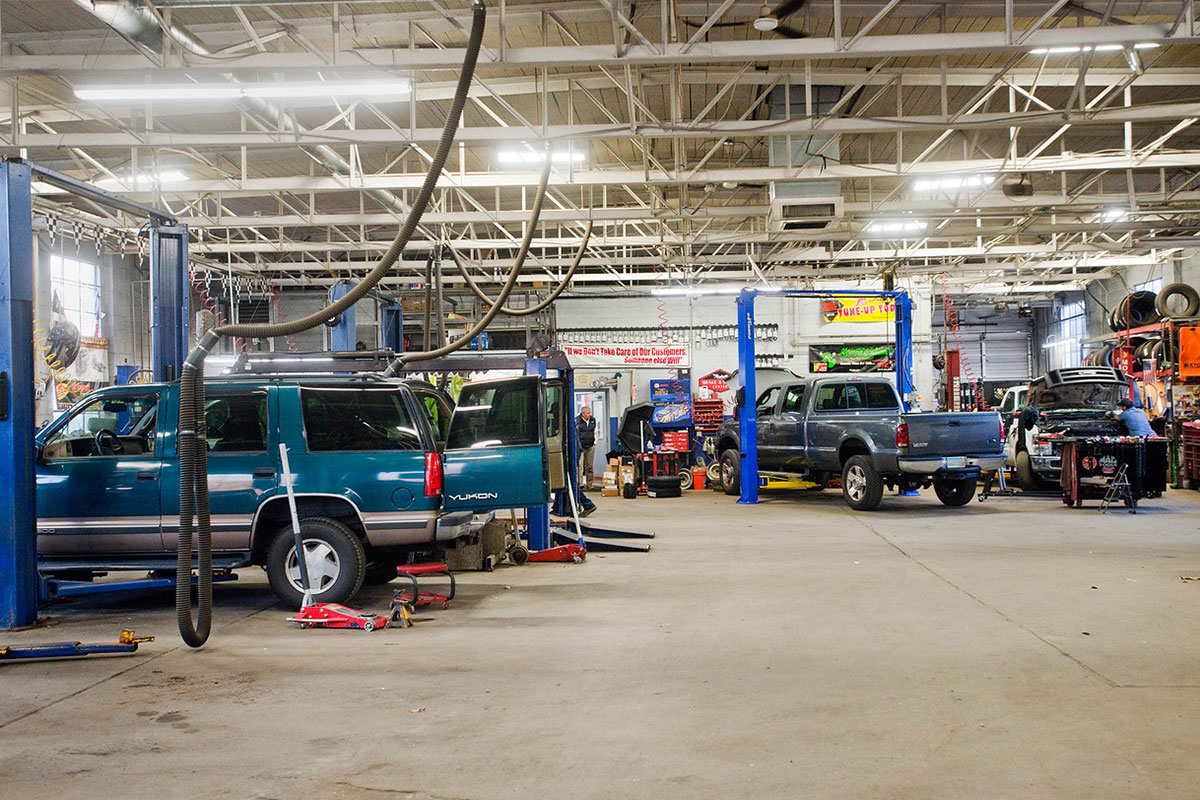 Careers at Linhard's Auto Repair and Towing